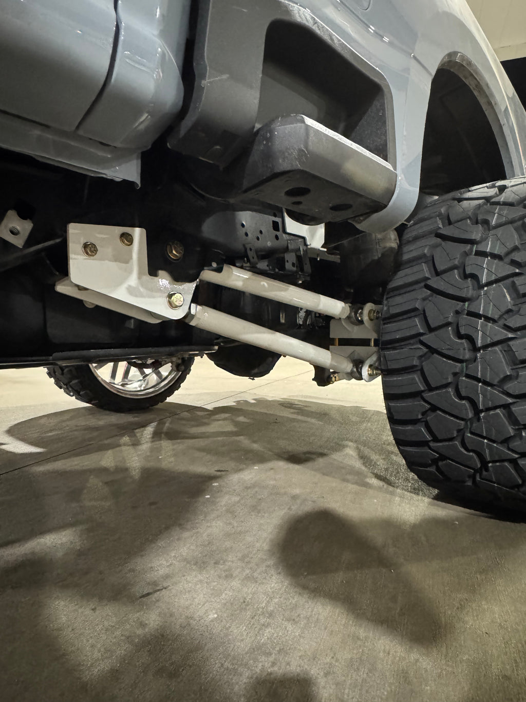 17+ Ford Rear Air Ride Kit