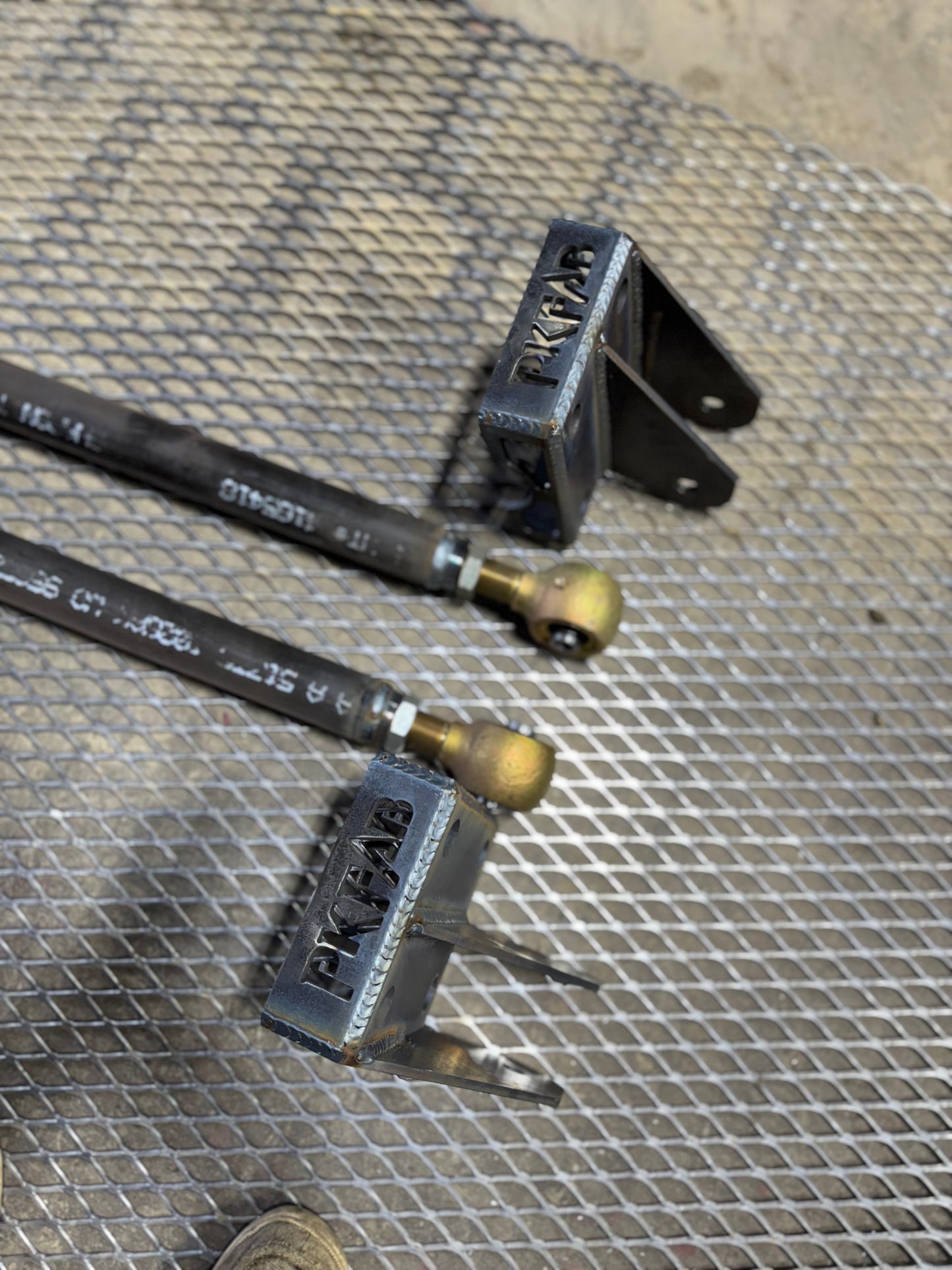 11-25 Ford F250/ F350 Traction Bars