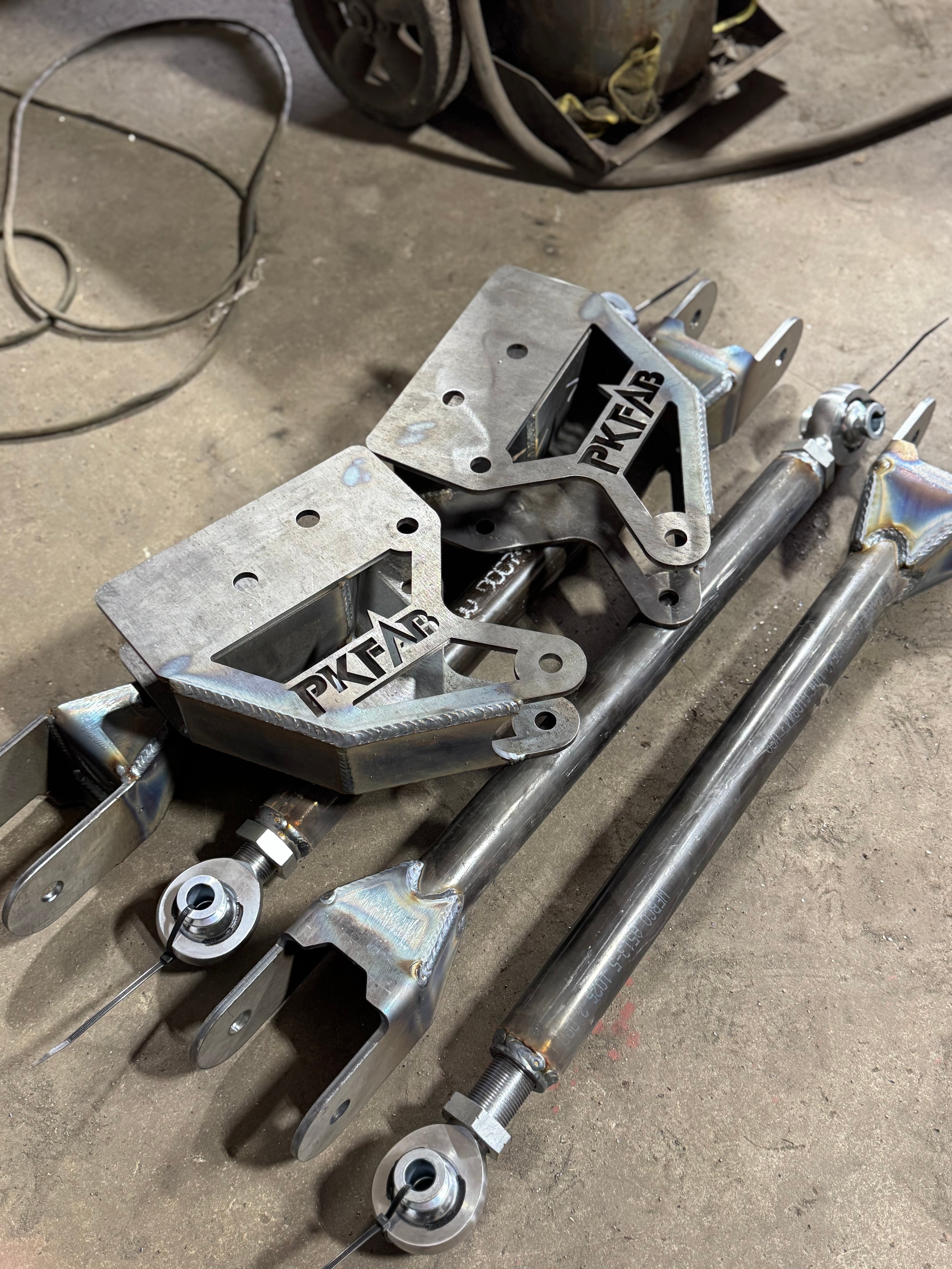 11+ Ford F-250/350 Front 4 Link