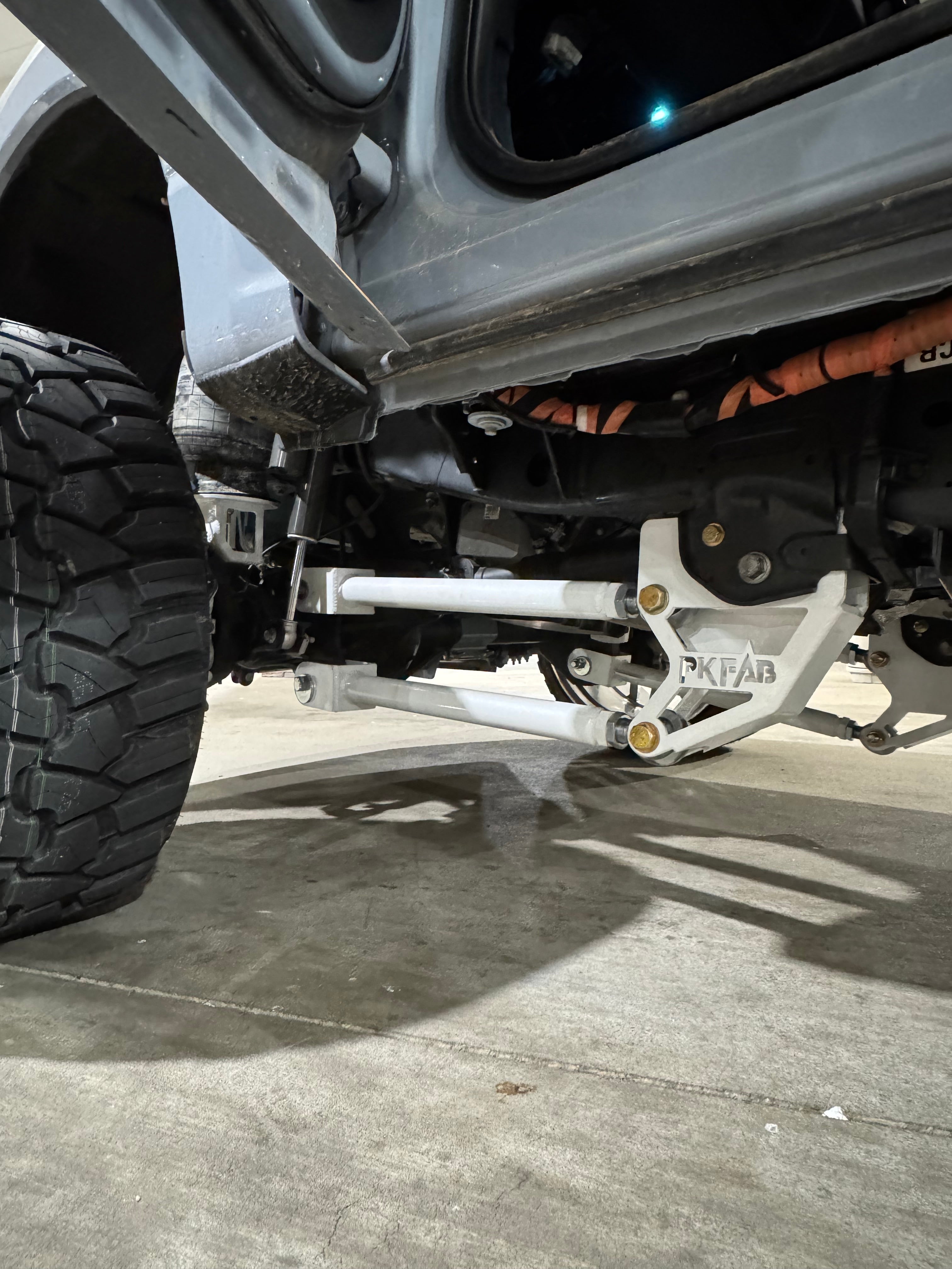 23+ Ford F250/350 Full Air Ride Kit