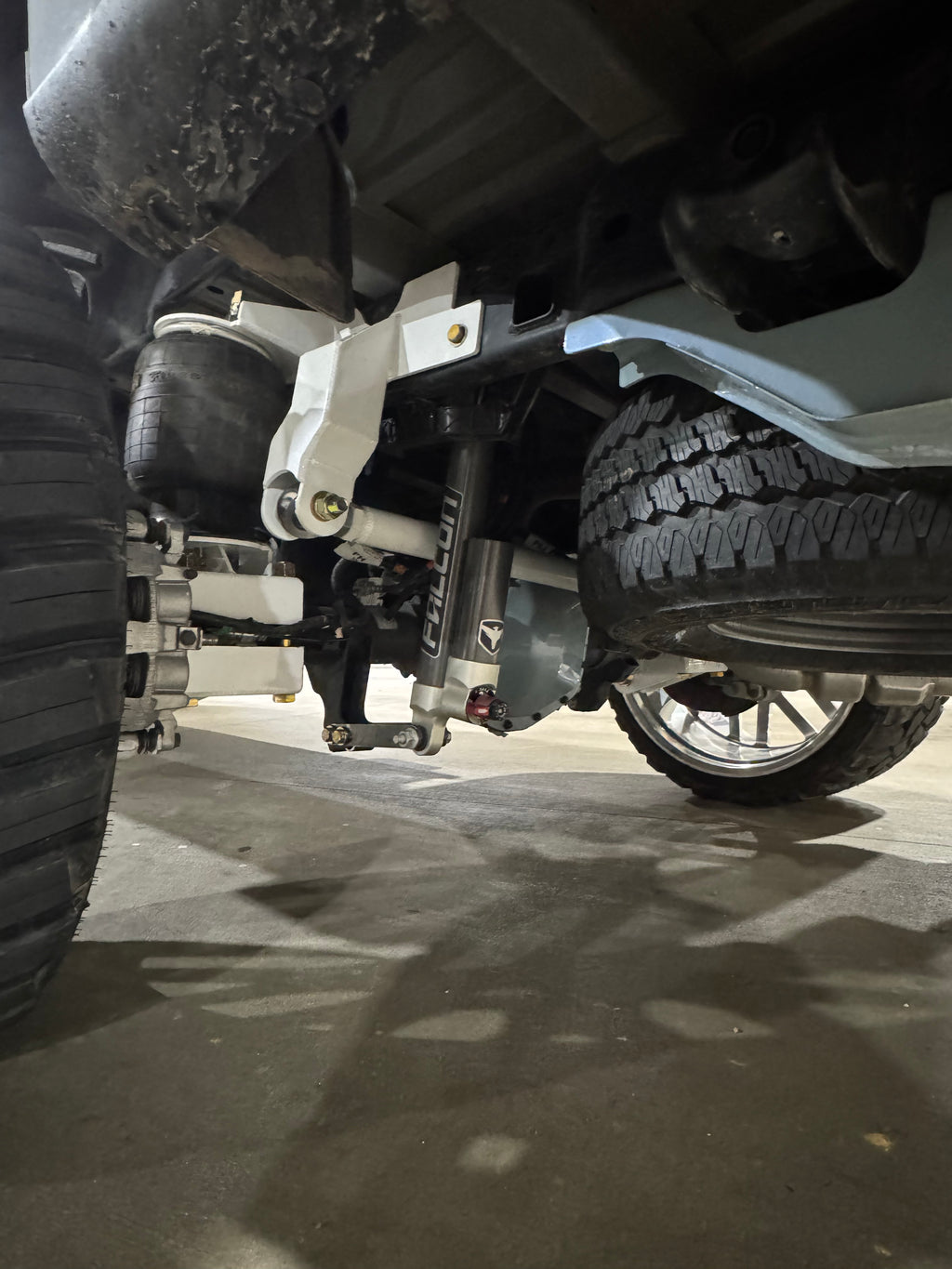 17+ Ford Rear Air Ride Kit