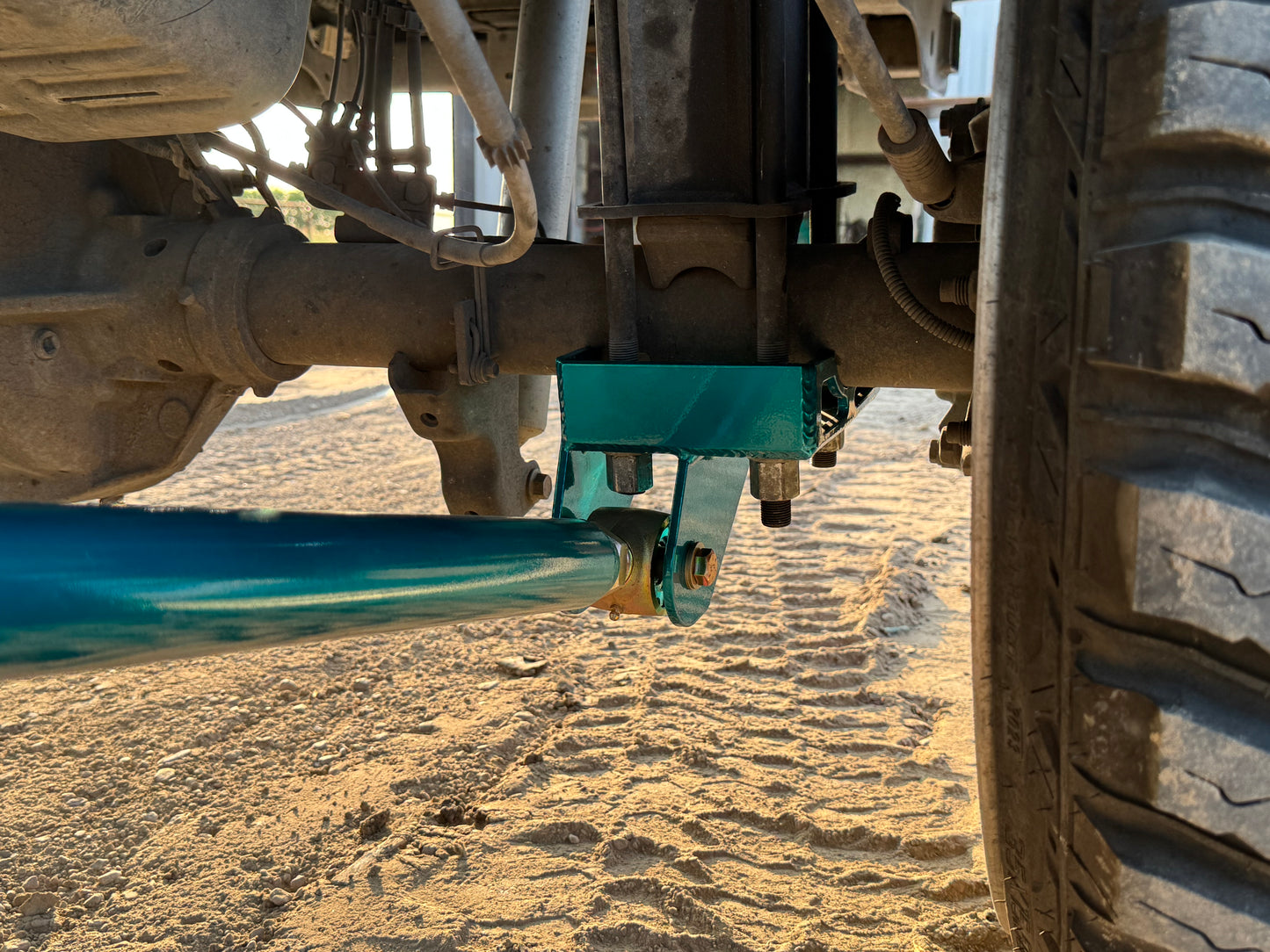 11-25 Ford F250/ F350 Traction Bars