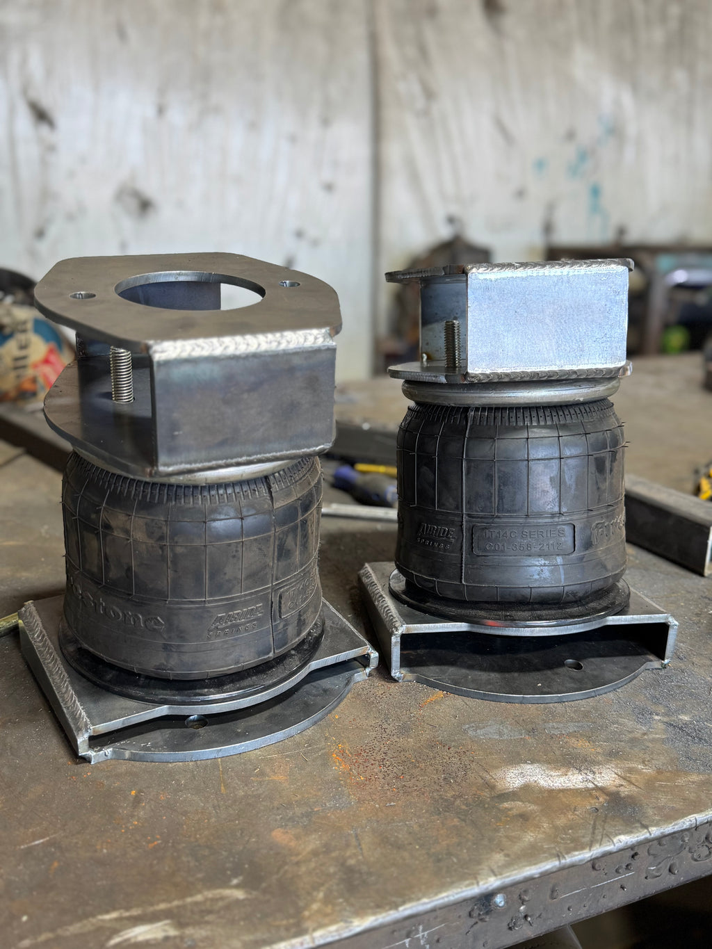 14+ Ram 2500 Rear Air Bag Kit