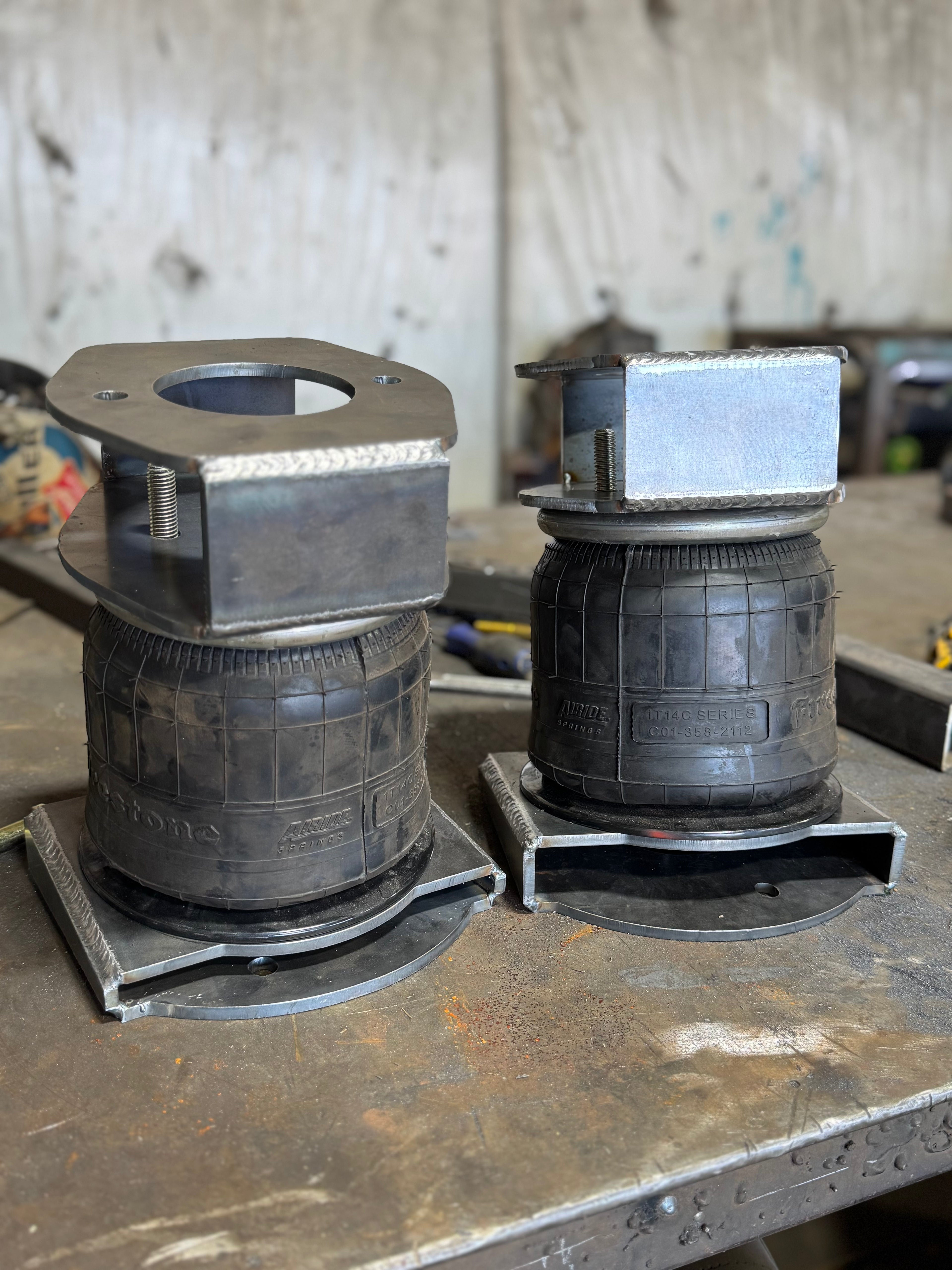 14+ Ram 2500 Rear Air Bag Kit